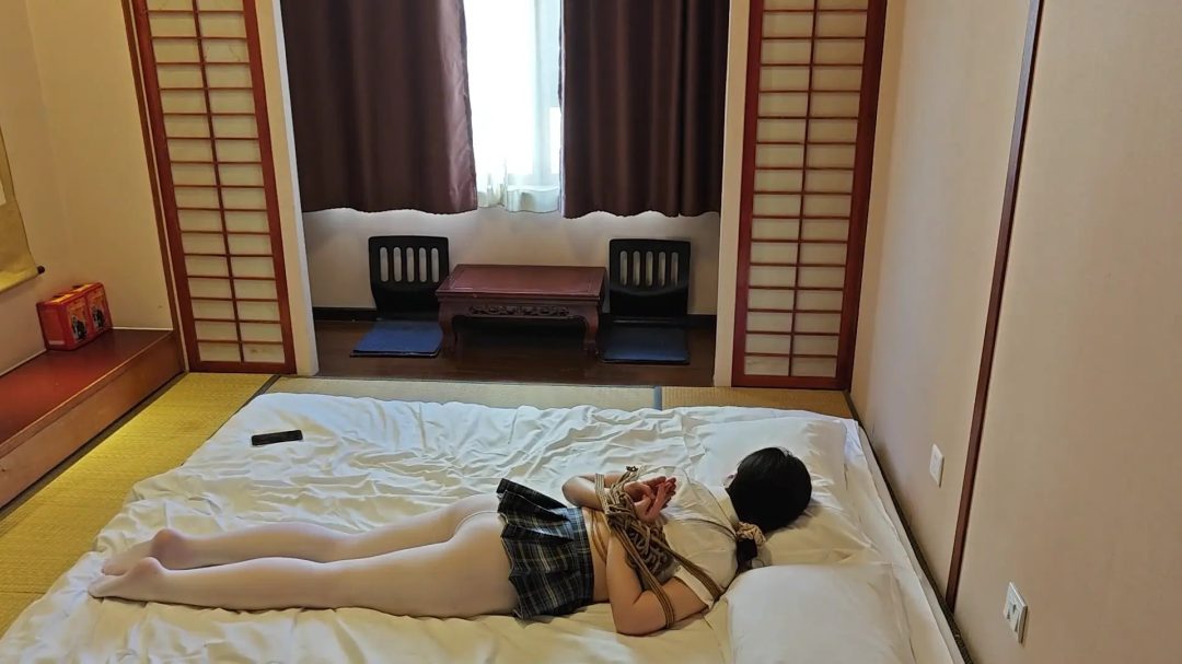 捆绑TK初体验, 后手观音+简单驷马玩脚-3