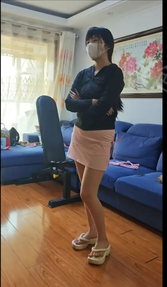 股绳龟甲双手脑后捆绑 口球惩罚-2