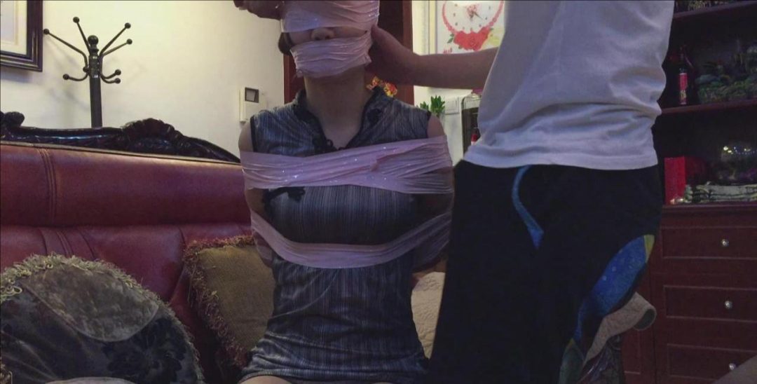 我最喜欢的萝莉小模特 瑜伽教练 粉色胶带 捆绑-1
