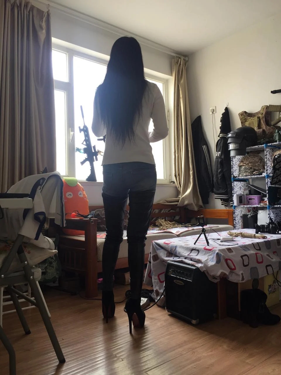 这个女孩第四次绑了 可以戴口球了 哈哈 进步了-1