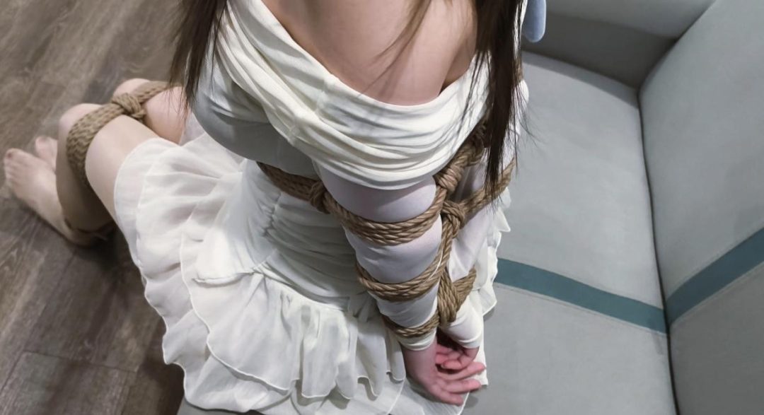 《债》 紧缚直臂清纯美女 因偿还能力不够 被债主找上门tk-7