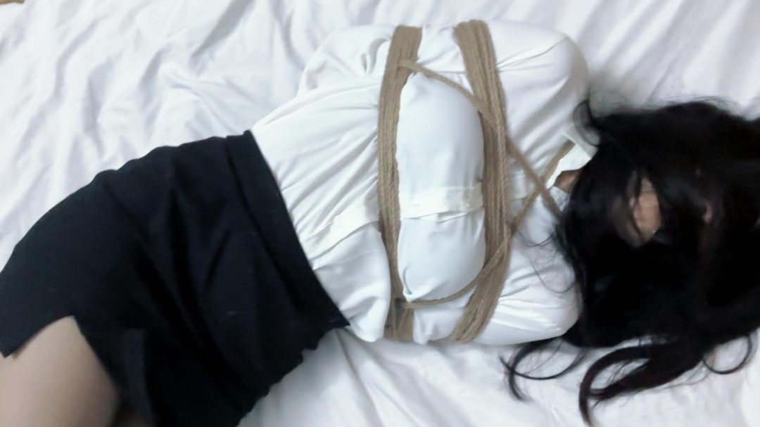 办公室女友被痛苦地绑起来-4