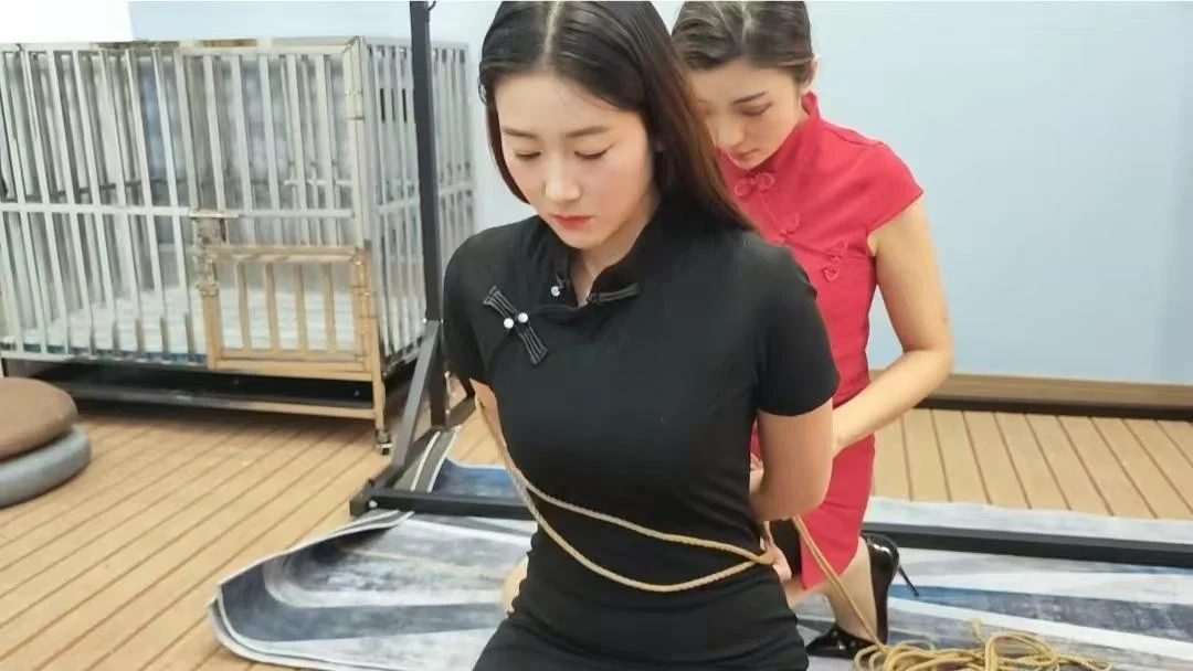 茜茜与佳佳的游戏-14