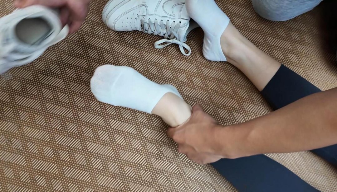 女士下班回家遭偷袭-9