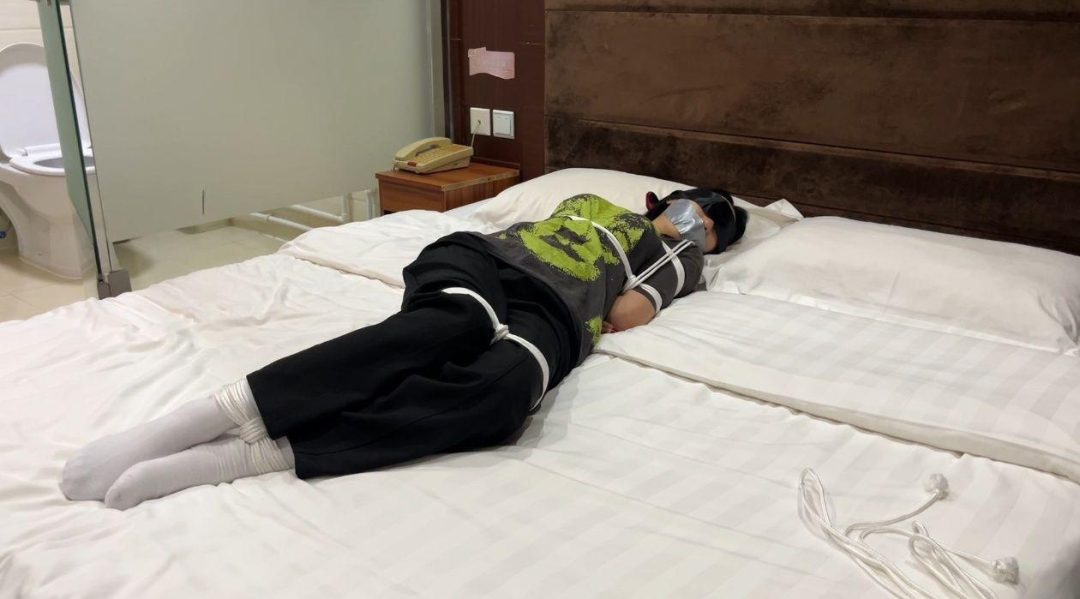 入室捆绑蒙眼堵嘴tk及座椅胶带捆绑-5