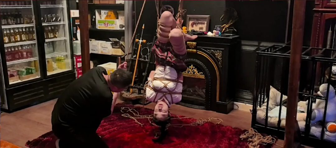 语涵空中悬吊jk服下-2