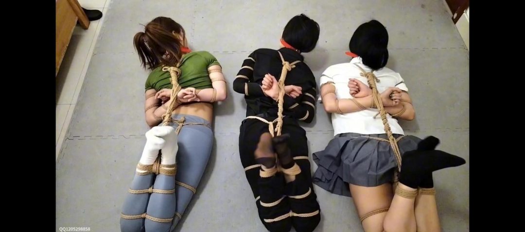【精致定拍】三女白袜黑袜短丝驷马TK-3