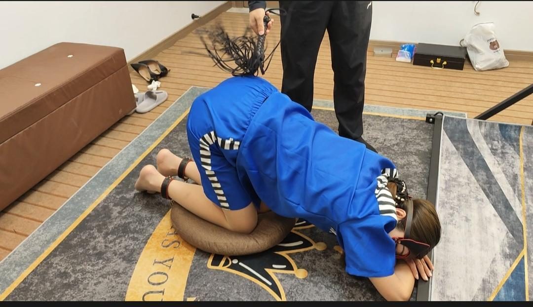 真实客户体验之一下集 女囚 绳艺捆绑 狗奴调教 皮鞭 溜狗-14