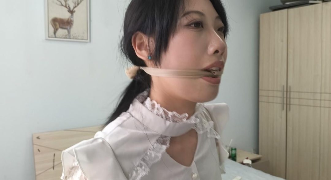 【禾一原创】（绳艺体验访谈2）被绑着堵嘴问各种问题 tk（胶带堵嘴）原味丝袜堵嘴-4