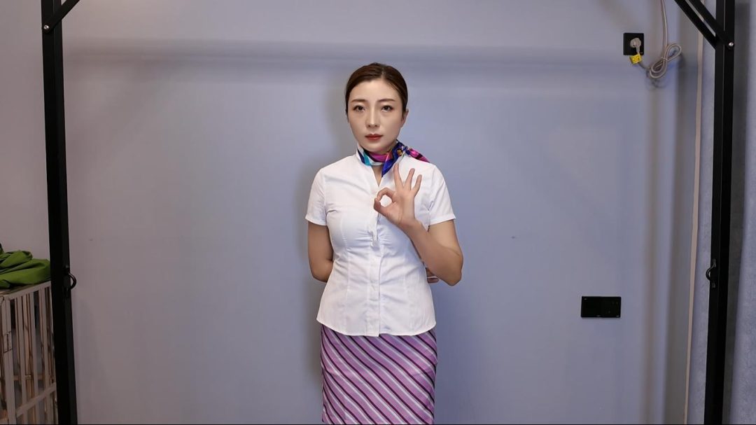 佳佳 后手观音 单腿吊-3