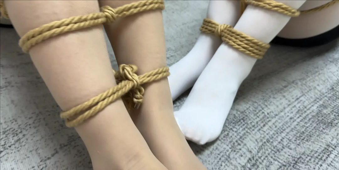 金宝工作室定拍：两美女挣扎脱缚-5