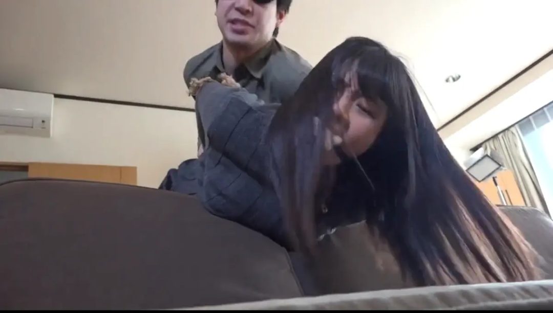 日本危机系列 小妹妹被入室捆绑-4