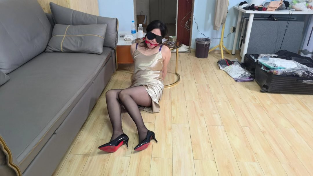 【JS工作室定制】《母子剧情》少妇与儿子捆绑第二集-8