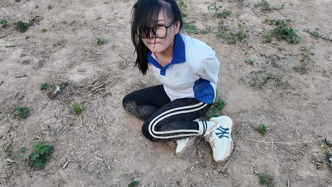 再次惩罚小遥-7