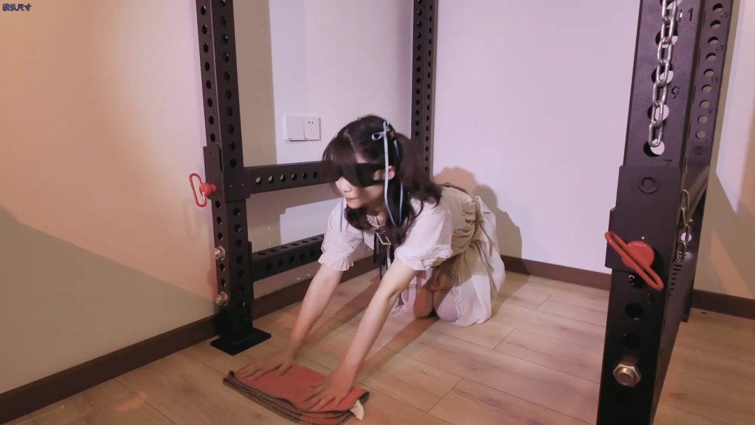 《萝莉女奴脱缚挑战》-海砂— 观音 白丝踮脚 勒脖吊缚挣脱挑战 失败后被放置-1