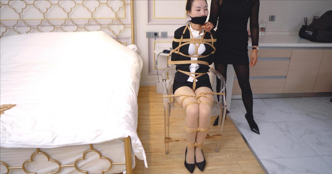 红鲤鱼定拍 疯狂女劫匪②-4