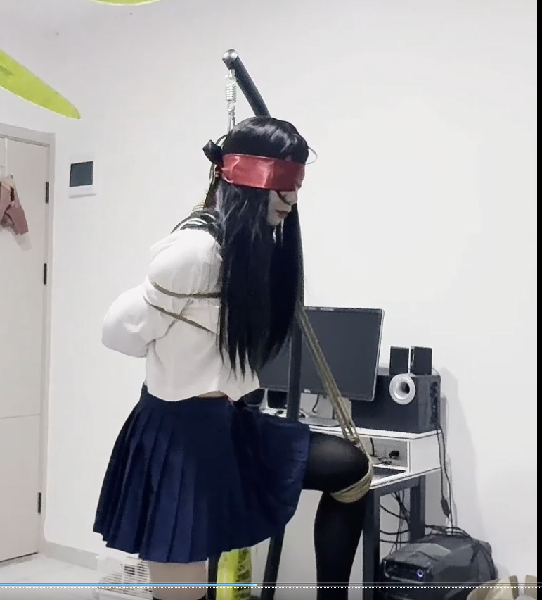 JK过膝袜妹妹的吊缚调教-4
