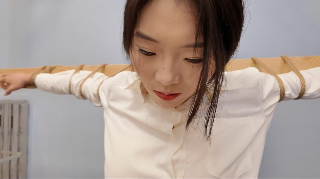 小夏试镜老虎凳-9