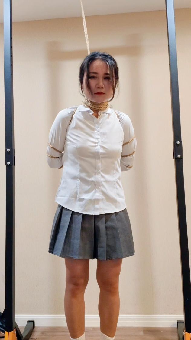 美女体验紧缚-5