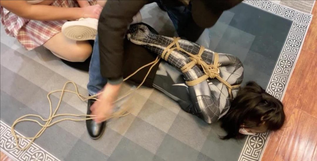 女贼噩梦-5