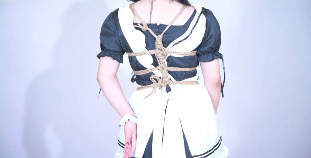 女仆装床上趴缚--白袜、TK、吻背-1