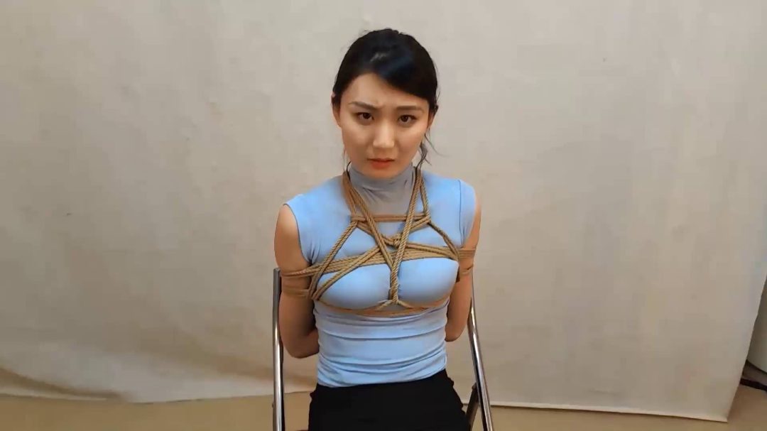 苏樱无处安放的大长腿 全身紧缚-2