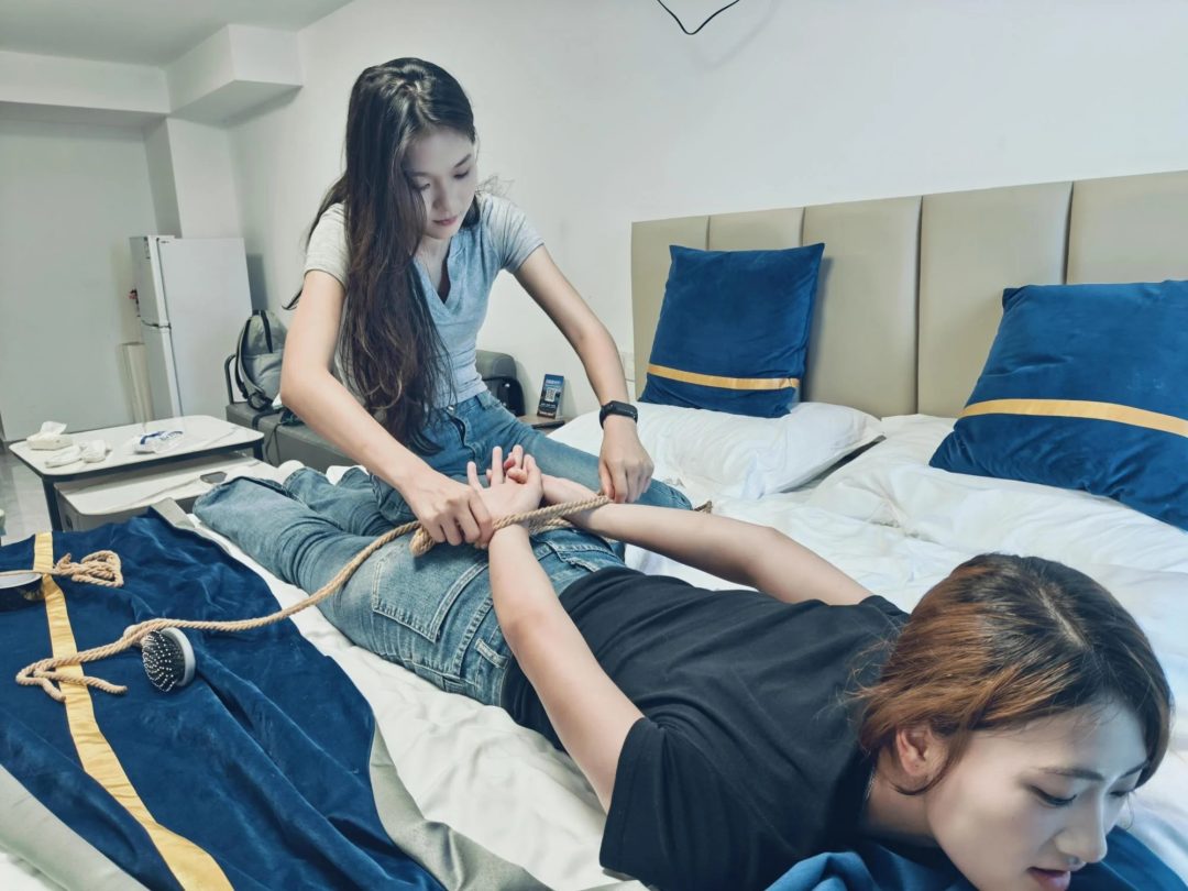 定拍体育生-2