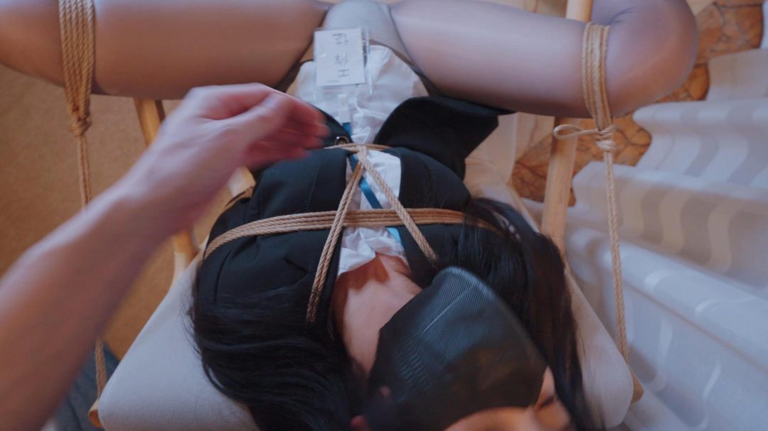 悠米定拍：美女收集者2（身陷囹圄的女记者）-2