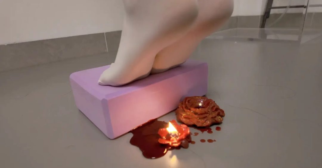 《献身的少女》-第三集-拷问 火刑TK虐足-3