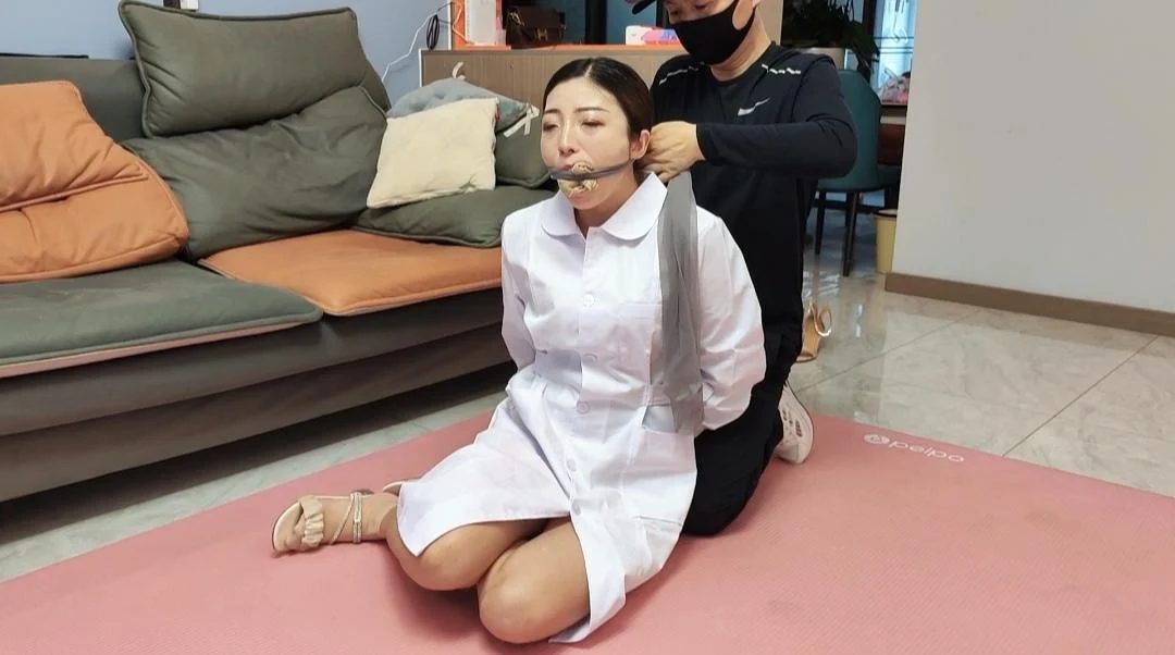 挟持女护士-5