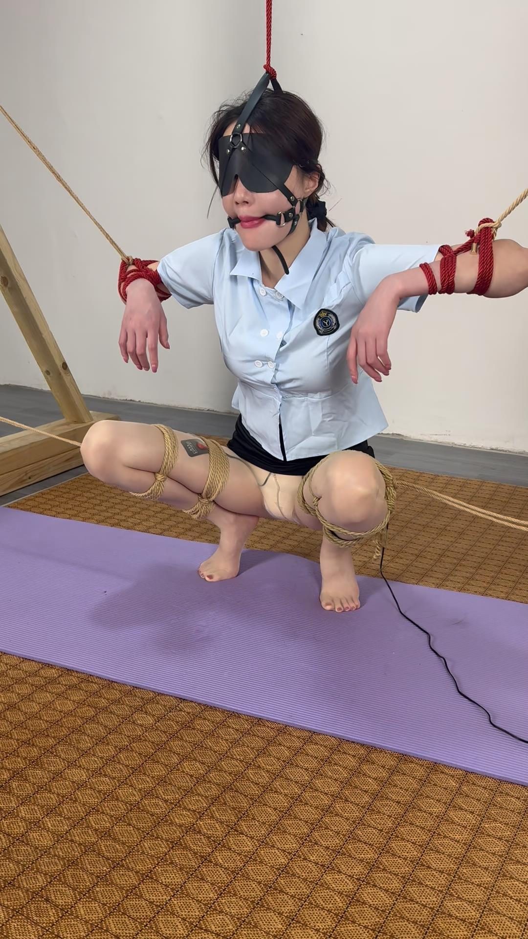 五体悬吊+电击+垫脚-1