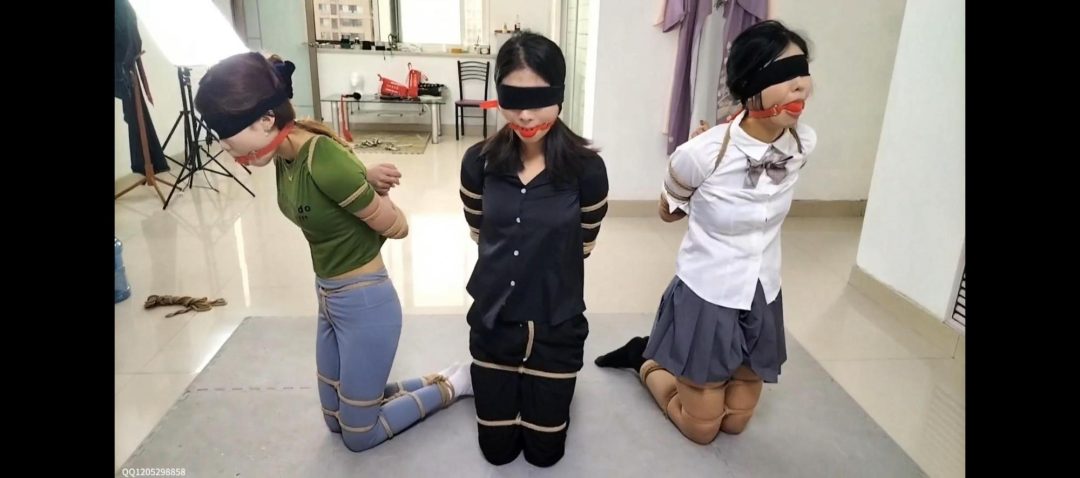 【精致定拍】三女白袜黑袜短丝驷马TK-5