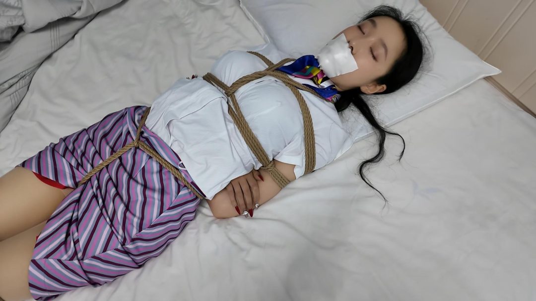 定拍雅倩入室被擒-6
