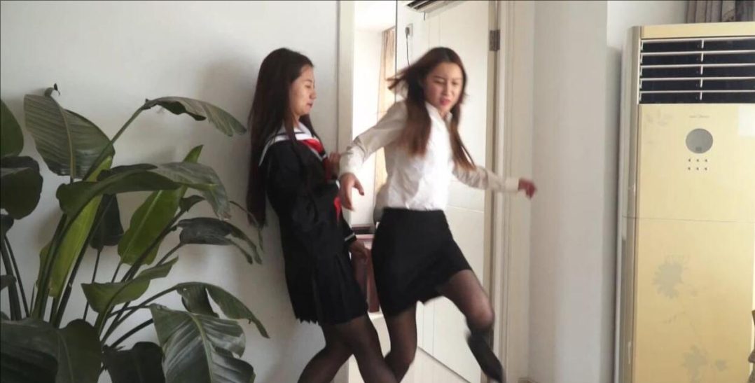 [老师，来当学生的乖学生吧 - 上] 女女、美腿、黑丝、JK水手服、堵嘴、调教-2