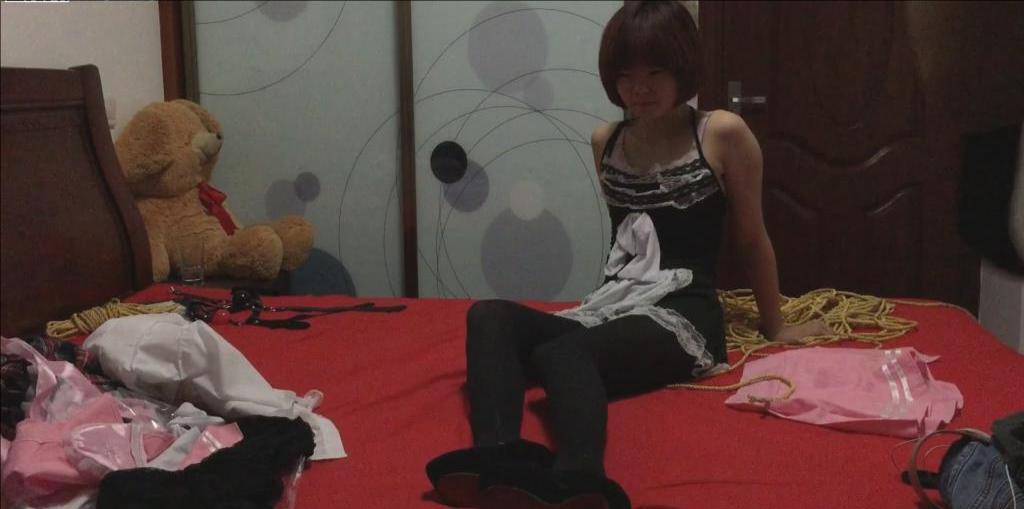 绳模果果第二次捆绑黑色小女佣尝试倒立-2