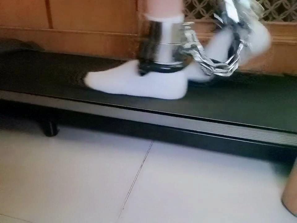 跑步机上的游戏-2