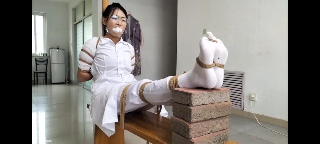 护士邻居的劫难-3
