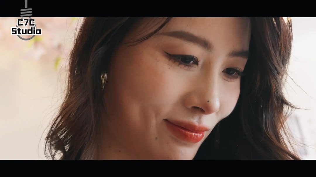 《背叛2》肉丝女员工装死与老员工合谋 黑丝女老板-5
