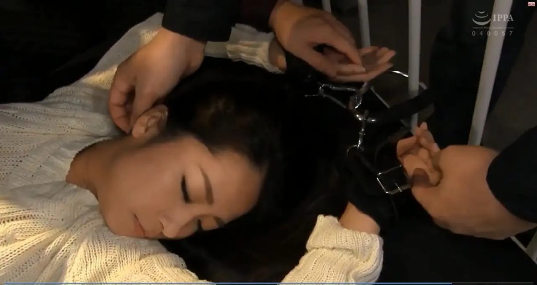 美女搜查官被捆绑 01-2