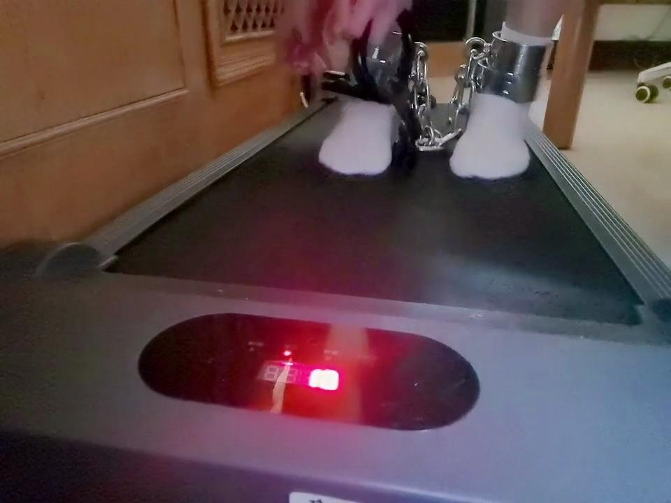 跑步机上的游戏-3