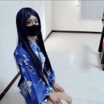 coser小伪娘 在拘束架上各种玩弄，皮鞭皮拍、郊狼，挑战极限