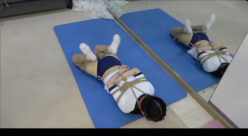 珊珊夏夏紧缚耐力比赛 Part3及惩罚篇-3