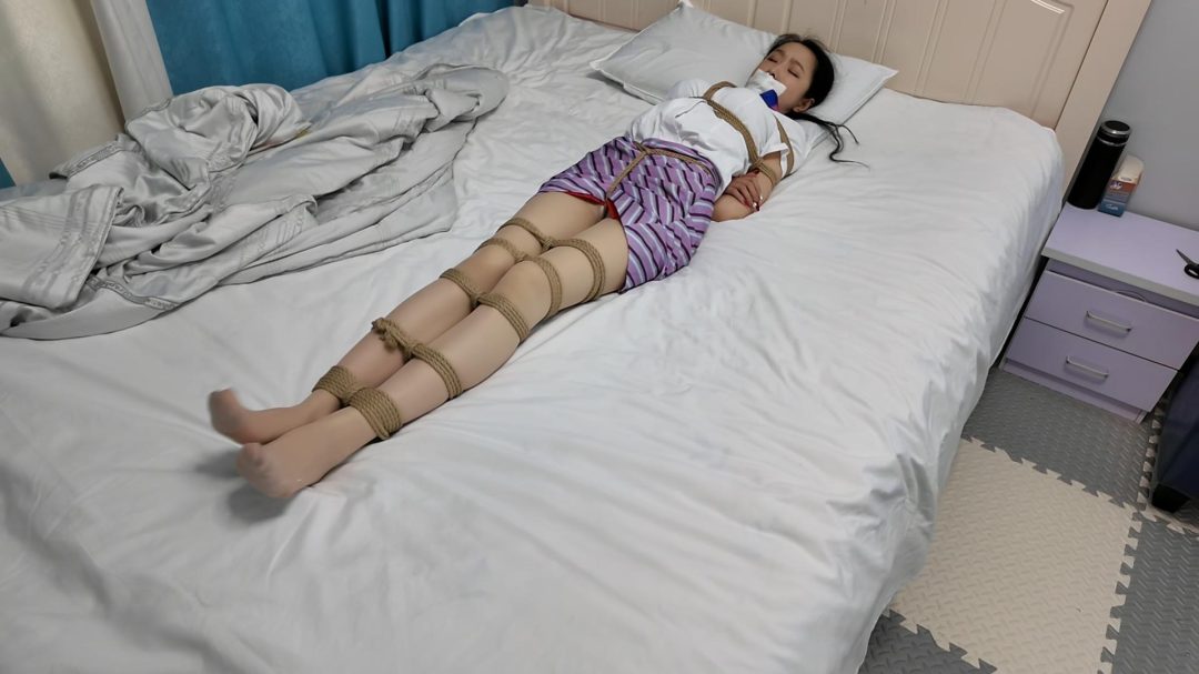 定拍雅倩入室被擒-8