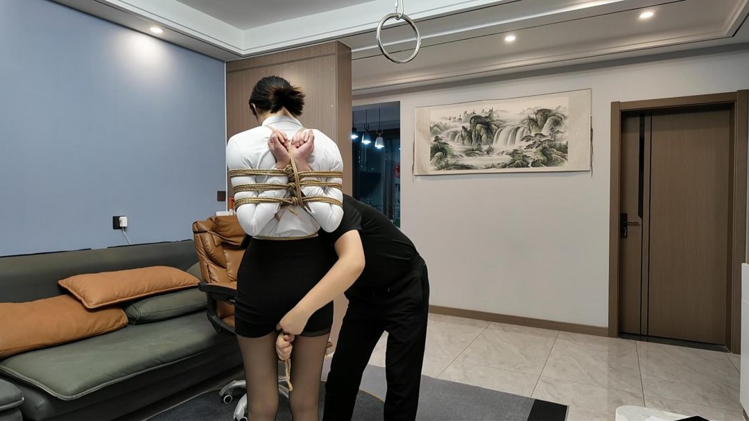 定拍晓倩椅子后手观音捆绑-7