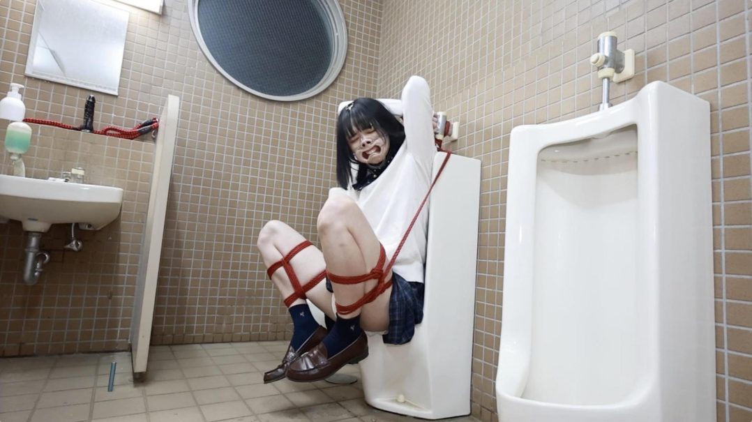 【公衆トイレ拘束監禁調教】-5
