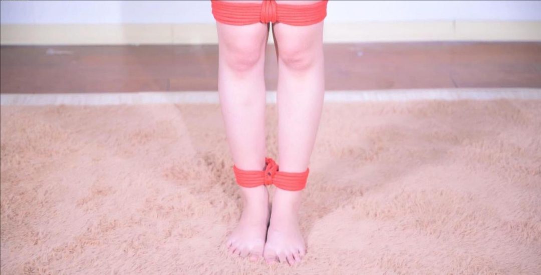 小凡内衣红绳直臂站缚和驷马缚--柔情挣扎-4