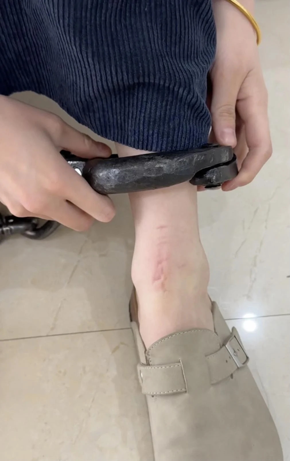两个女孩的镣铐日常（下）-3