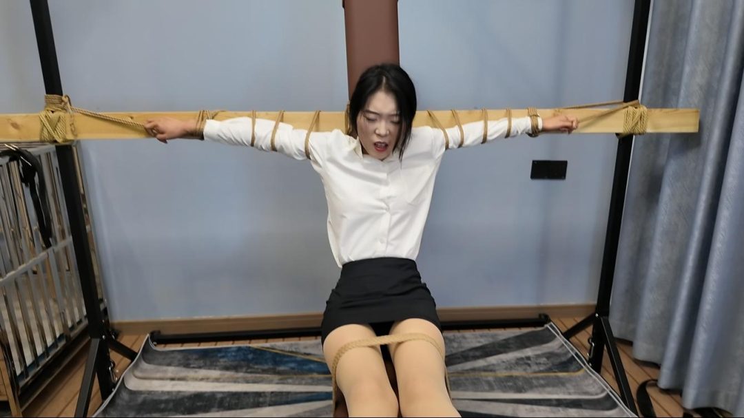 小夏试镜老虎凳-6