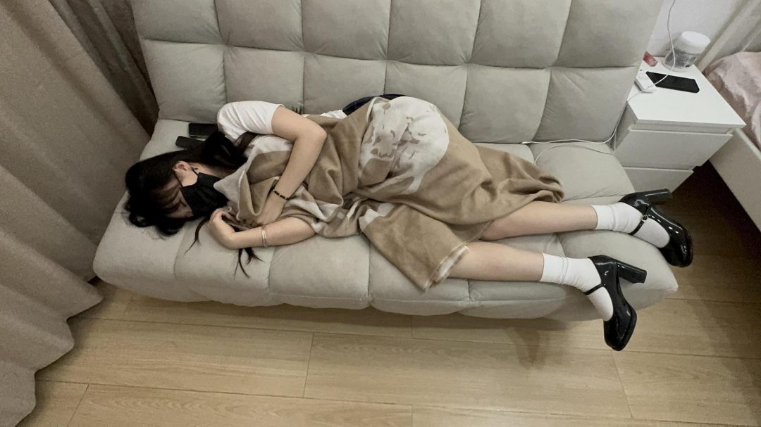 独居的JK妹妹-3