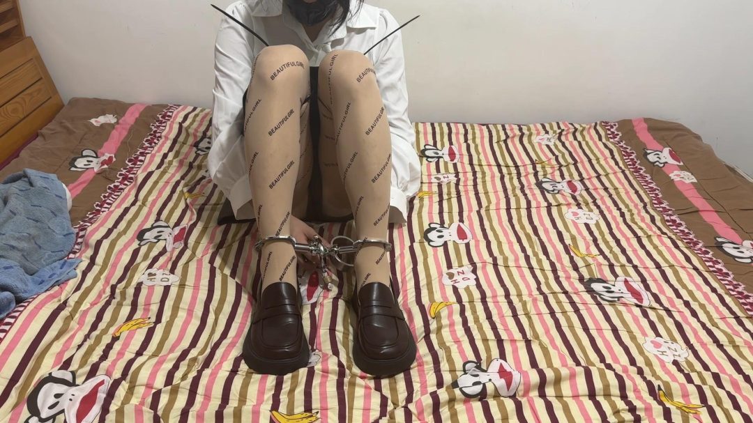 定拍 可爱的小南娘塞上刚塞 感官封闭自缚挣脱-7